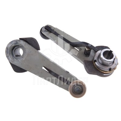 Рычаг привода двери кабины проем 650мм конус 400А.03.10.020К КМЗ