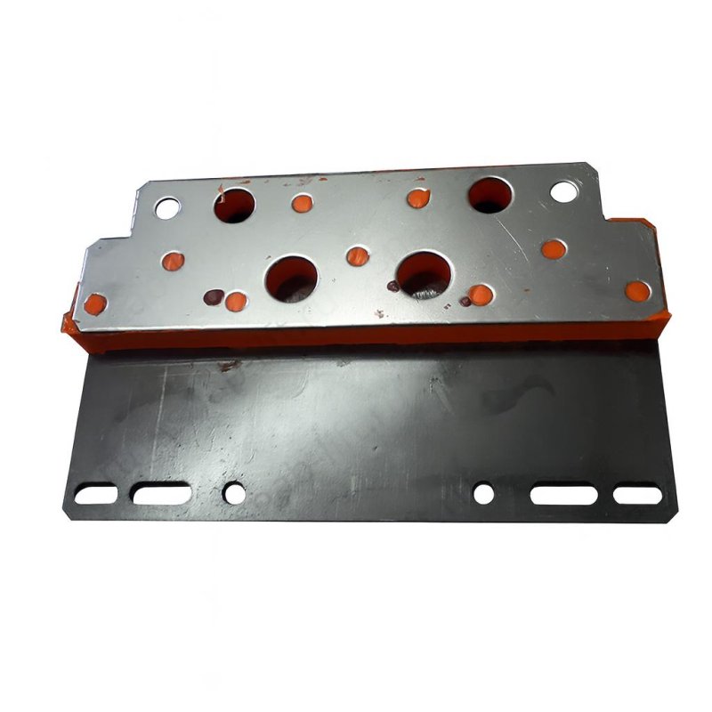 Кронштейн изолирующий для установки лебедки TAA316BJN3 Otis